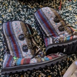 Sanuk winter boots